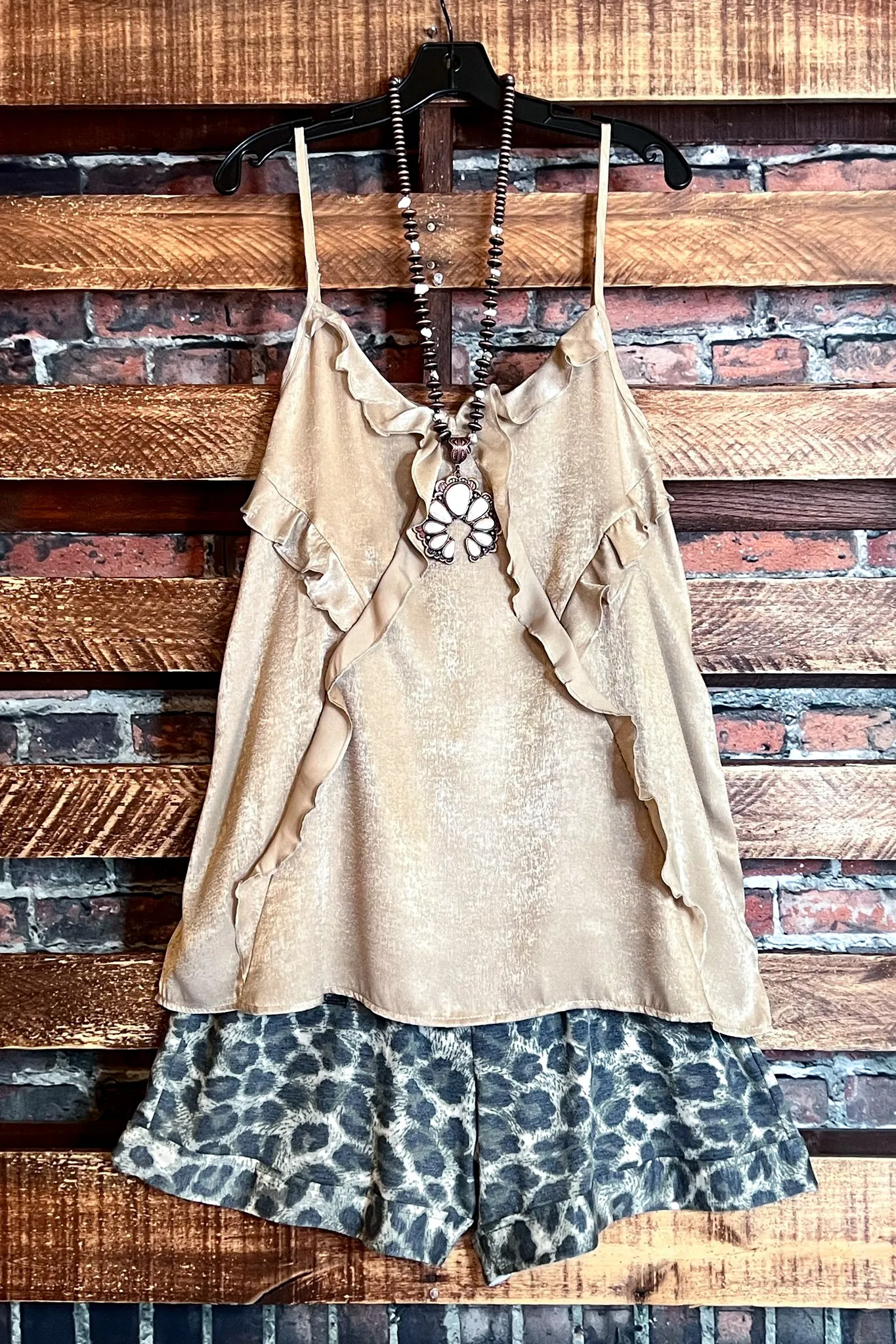 COMFY SOFT LEOPARD PRINT 3X  SHORT IN OLIVE -----SALE