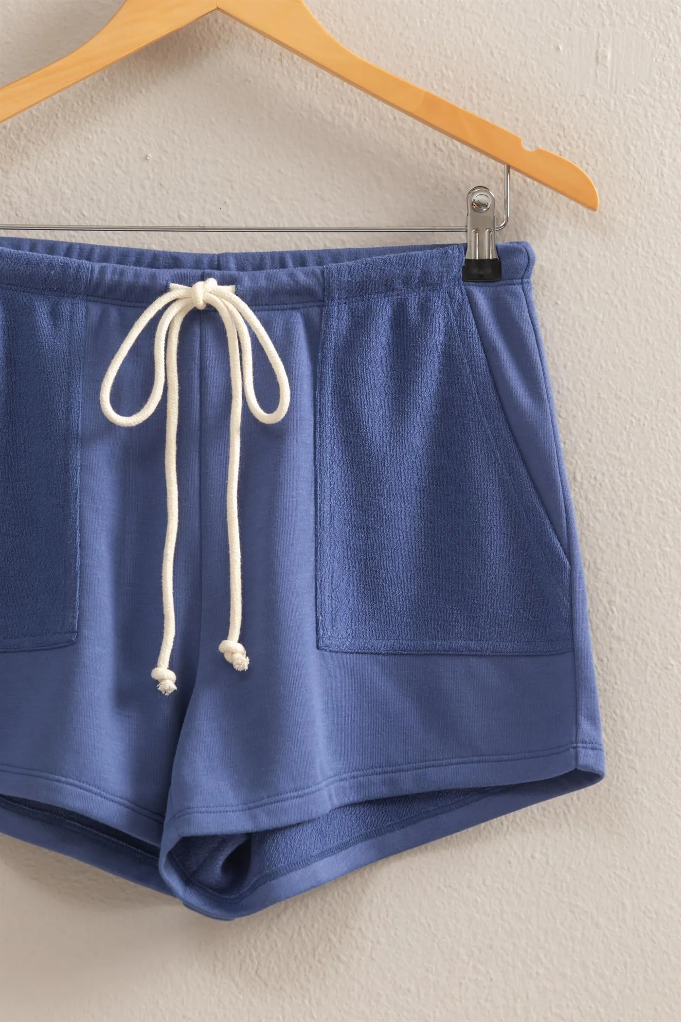 DZ25A684-Comfy Mid-Waist Drawstring Shorts