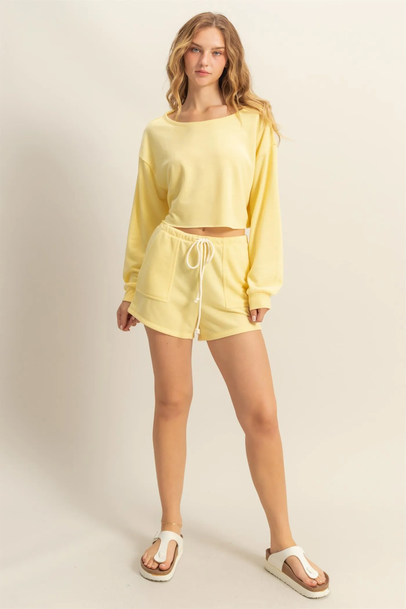 DZ25A684-Comfy Mid-Waist Drawstring Shorts