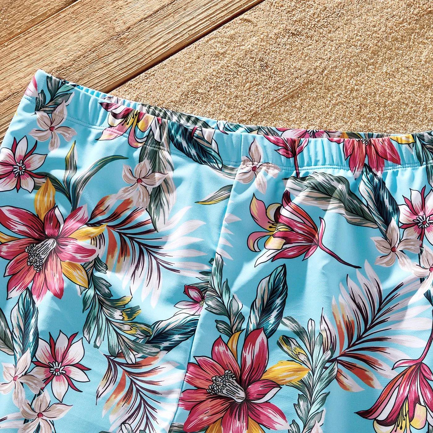 Family Matching Solid Scallop Trim Strappy Two-piece Swimsuit and Allover Floral Print Swim Trunks Shorts