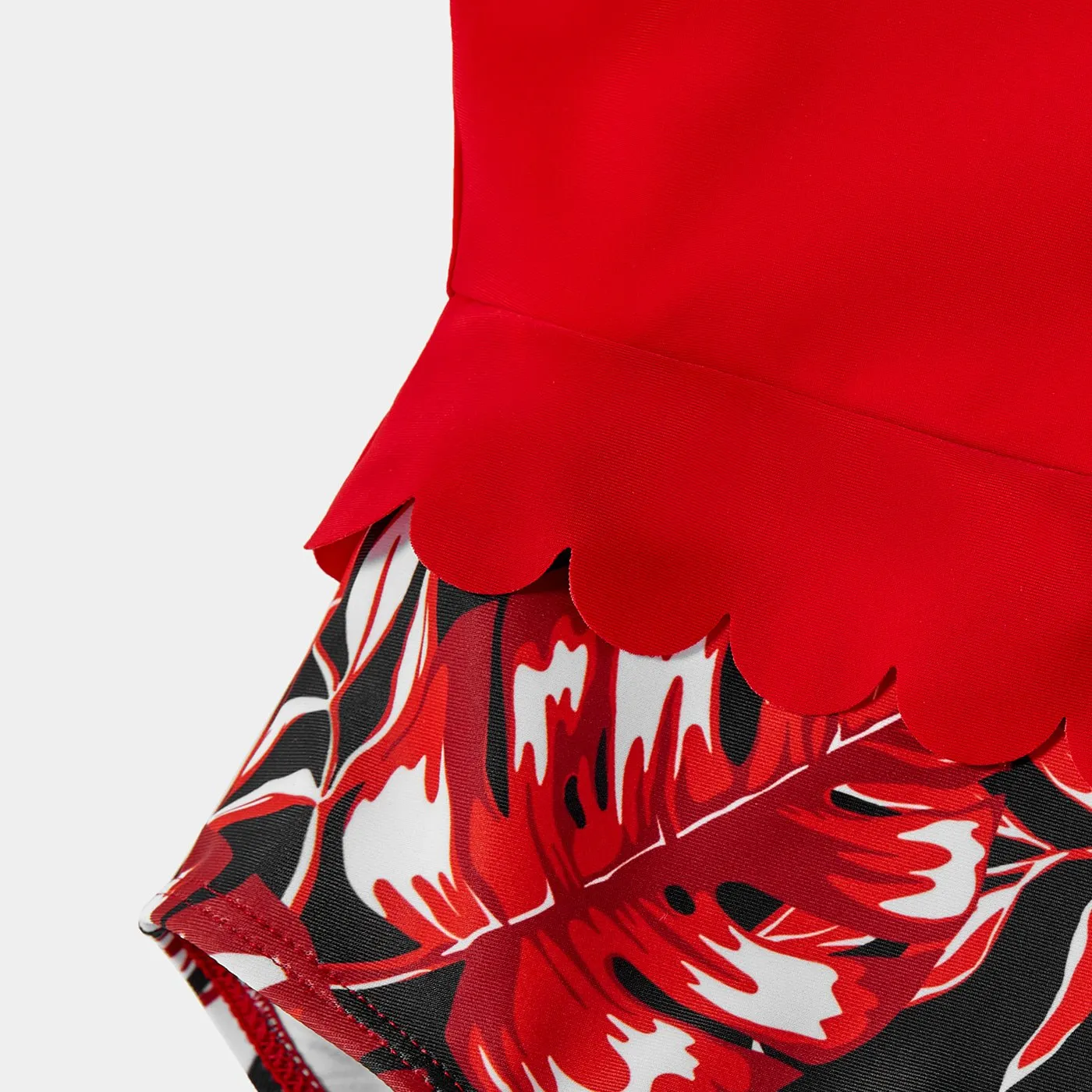 Family Matching Solid Scallop Trim Strappy Two-piece Swimsuit and Allover Floral Print Swim Trunks Shorts