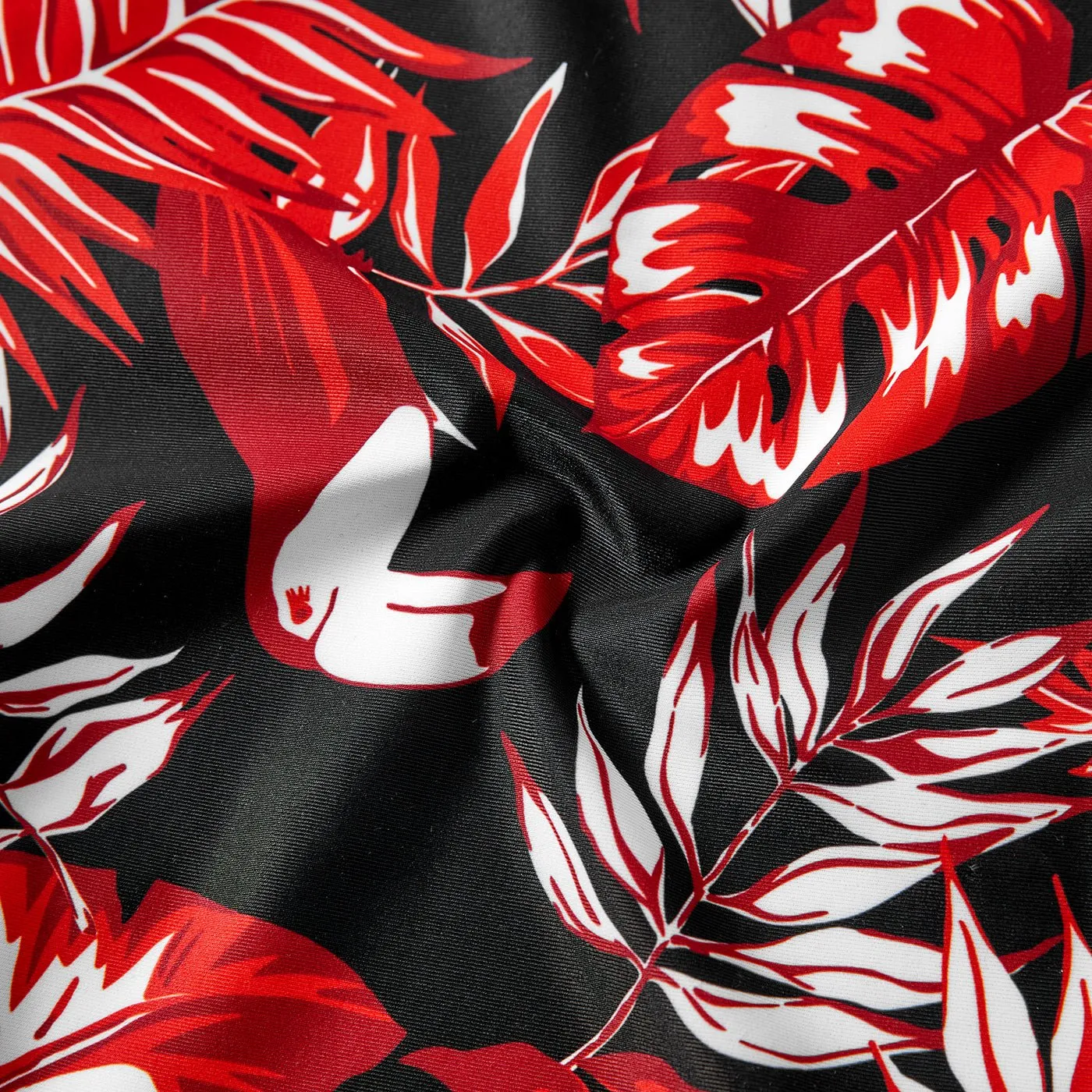 Family Matching Solid Scallop Trim Strappy Two-piece Swimsuit and Allover Floral Print Swim Trunks Shorts