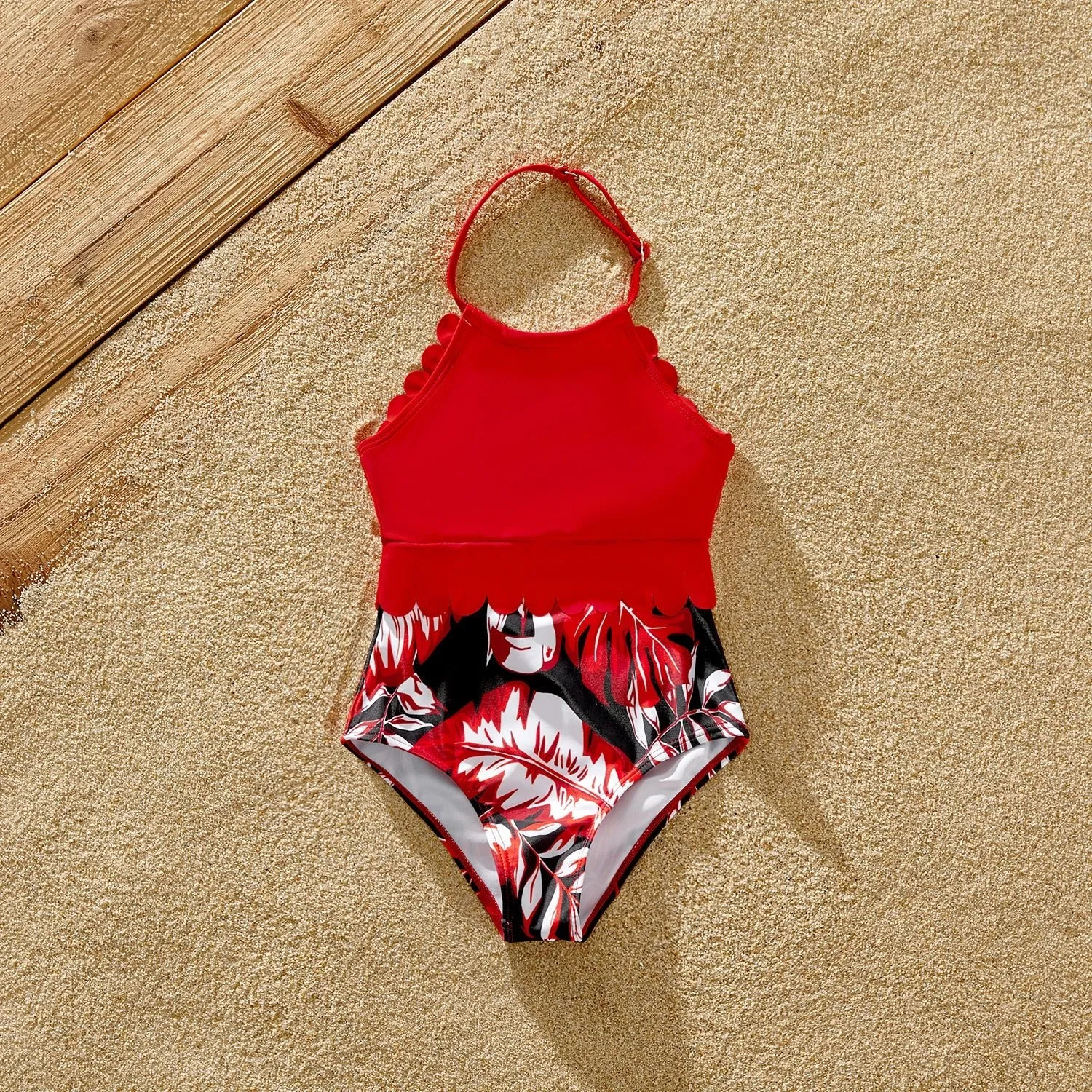 Family Matching Solid Scallop Trim Strappy Two-piece Swimsuit and Allover Floral Print Swim Trunks Shorts