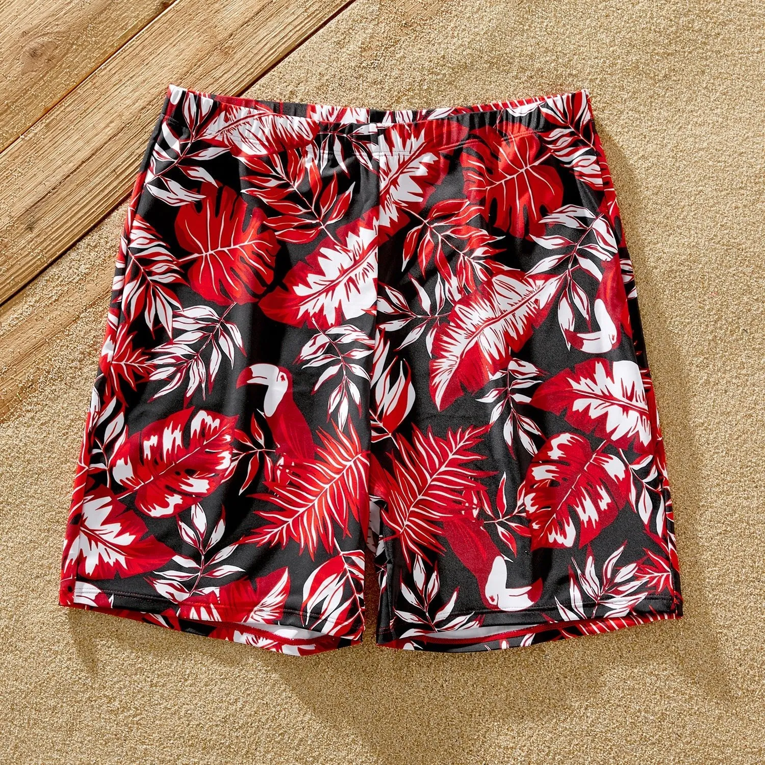 Family Matching Solid Scallop Trim Strappy Two-piece Swimsuit and Allover Floral Print Swim Trunks Shorts