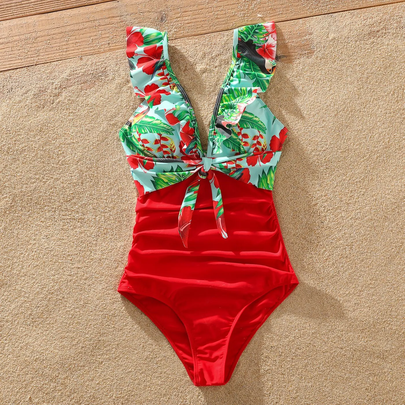 Family Matching Solid Scallop Trim Strappy Two-piece Swimsuit and Allover Floral Print Swim Trunks Shorts