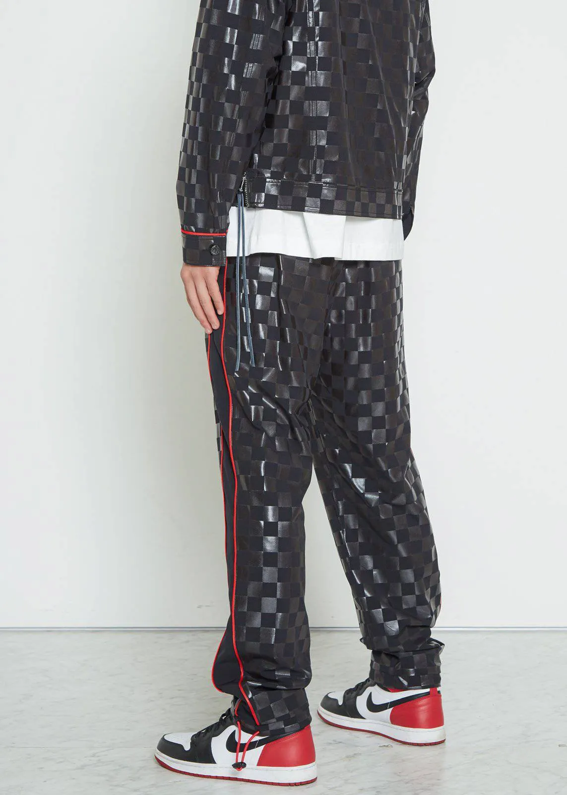 Konus Men's Tonal Checker Printed Pants in Black