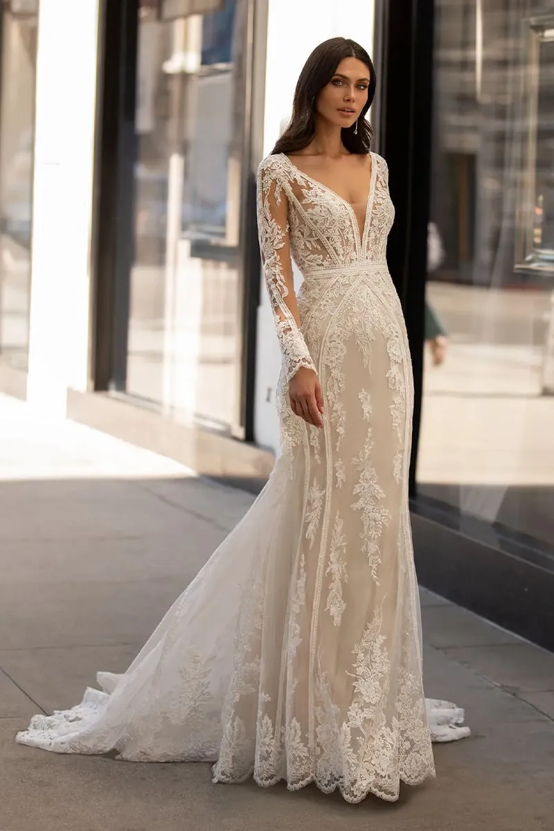 Serene Long-Sleeve Graceful Wedding Dress